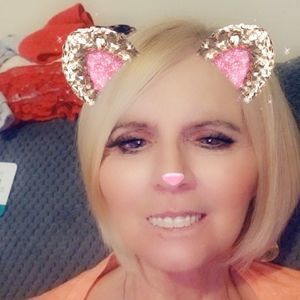 Meet your Posher, Debra